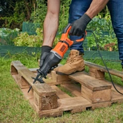 Black & Decker BES301 750W Reciprocating Saw -Home Tools And Supplies Store bdcsfl20c 14