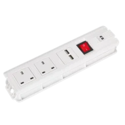 Sealey EL32USBW Extension Cable 2.6m 2 X 230V + 2 X USB Sockets - White