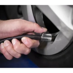 Sealey PCL6A 90° Angled Swivel Tyre Inflator Clip-On Connector 1/4"BSP(F) -Home Tools And Supplies Store pcl6a act in use dfc0336288 1