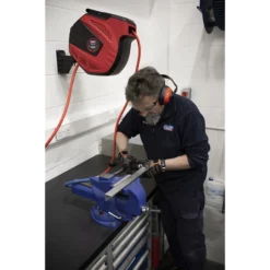 Sealey SA822 Air Hose Reel Auto-Rewind Control 15m Ø10mm ID - Rubber Hose -Home Tools And Supplies Store sa822.v2 act in use dfc1030002